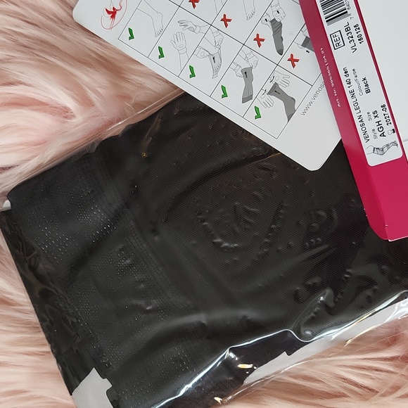 SALE!! Brand New VENOSAN MEDICAL COMPRESSION STOCKINGS-XS - Picture 5 of 6